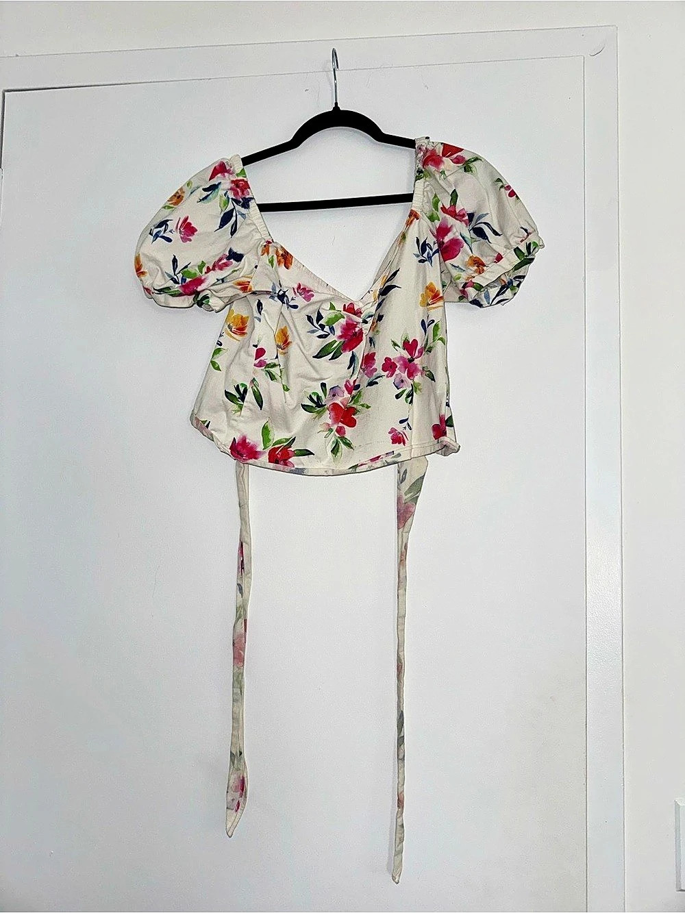 Marissa Webb Women's Floral Print Sweetheart Neck Puff Sleeve Tie Front Crop Blo